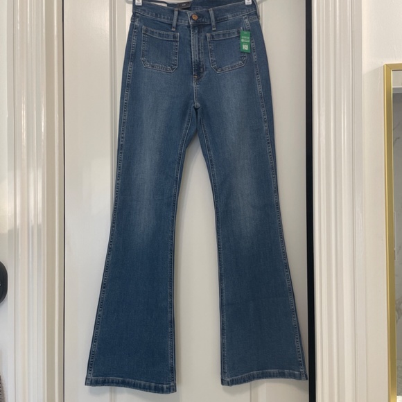 Gap 70s flare high rise - Picture 2 of 4